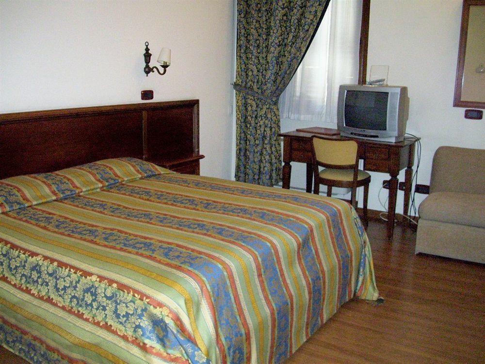 Hotel Sebino Sarnico Εξωτερικό φωτογραφία