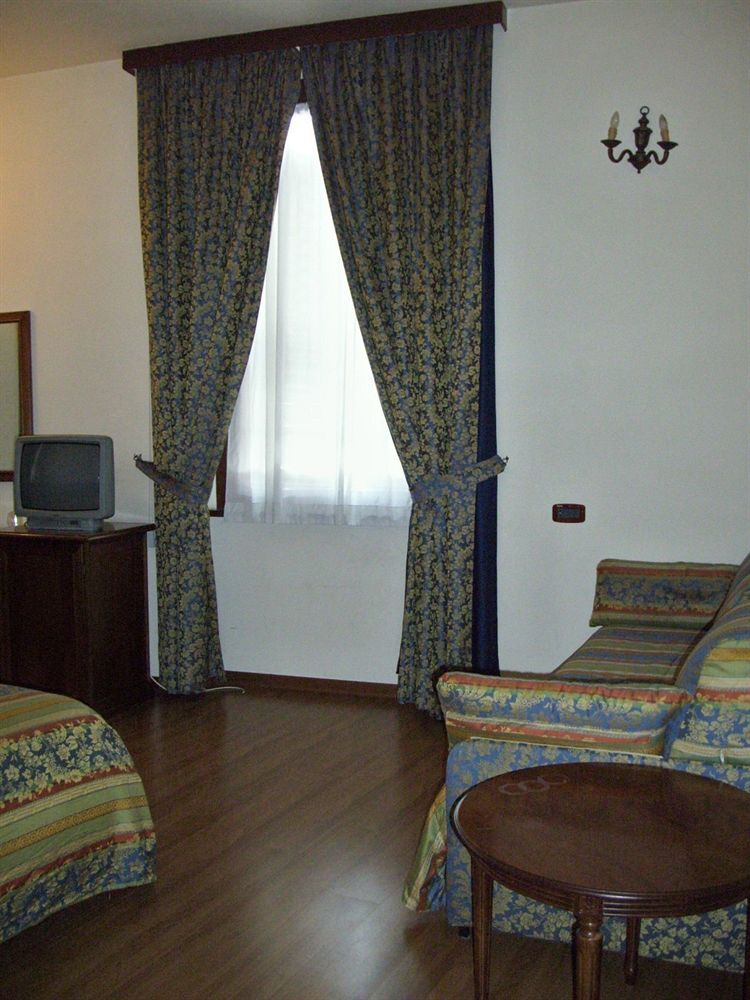 Hotel Sebino Sarnico Εξωτερικό φωτογραφία
